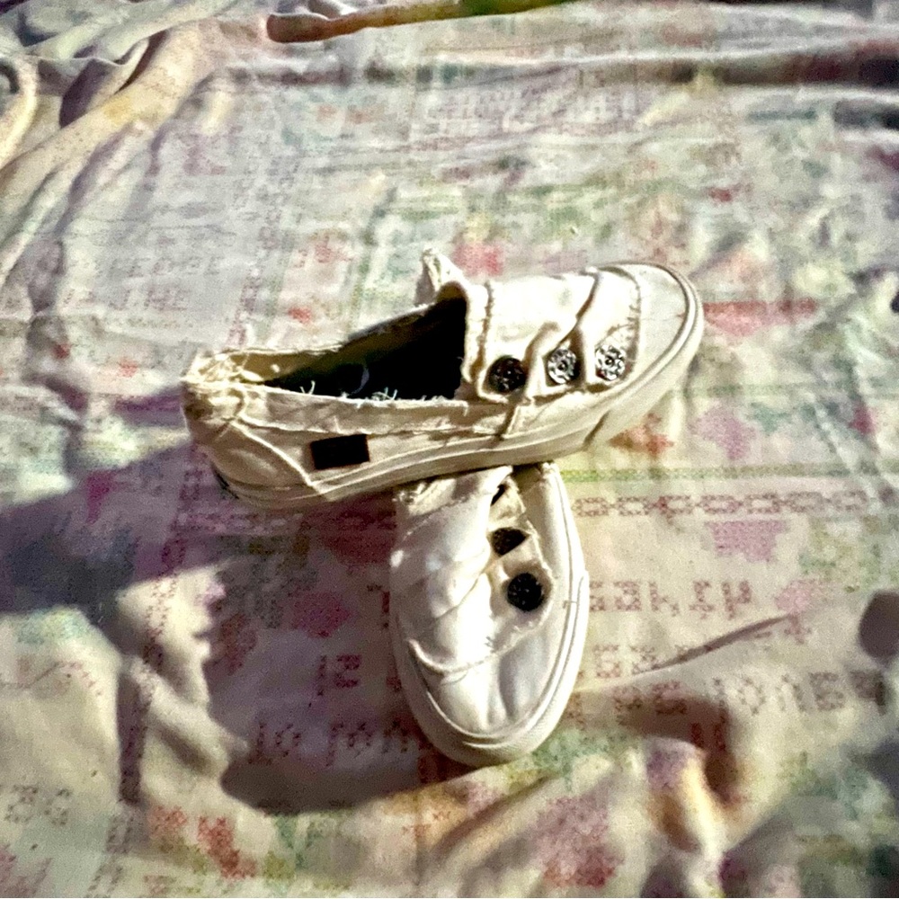 White Blowfish tennis Shoes